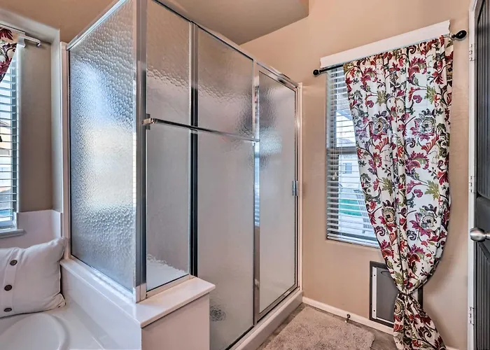 W/ Swim-up Bar, Heated Pool & Slide Maricopa